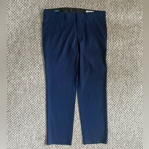 Kenneth Cole Reaction Blue Dress Pants
Size 34 W X 30 L